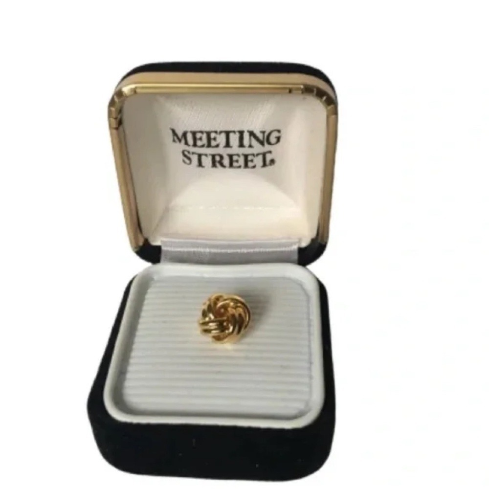 Meeting Street Men Gold Tie Pin With Box